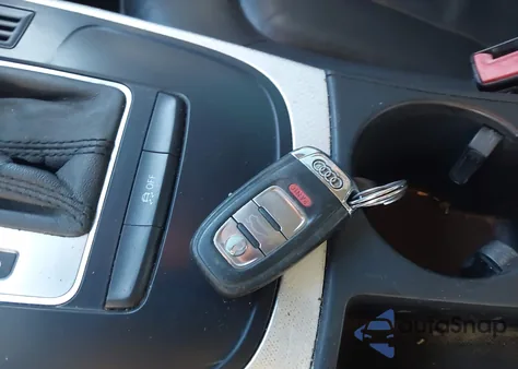 2012 Audi A4 2.0T Premium из США, поврежденный, VIN WAUAFAFL1CN000989